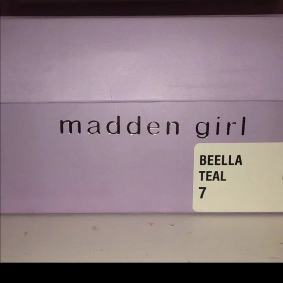 GORG Velvet Ocean Blue Madden Girl Heels! - Picture 7 of 8